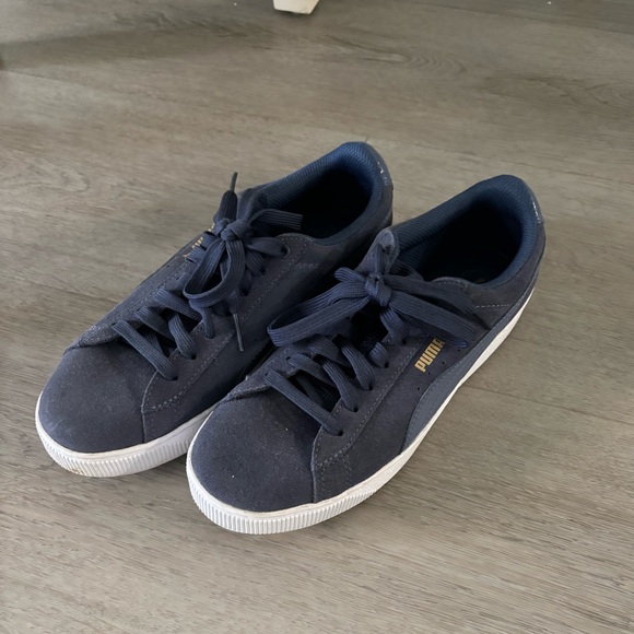 Navy Blue Size 8 Puma Suede Sneakers - Picture 5 of 5